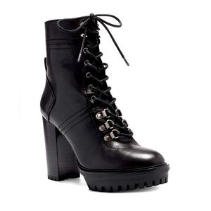 NIB Vince Camuto Emebrila Lug Sole Lace Up Boot
